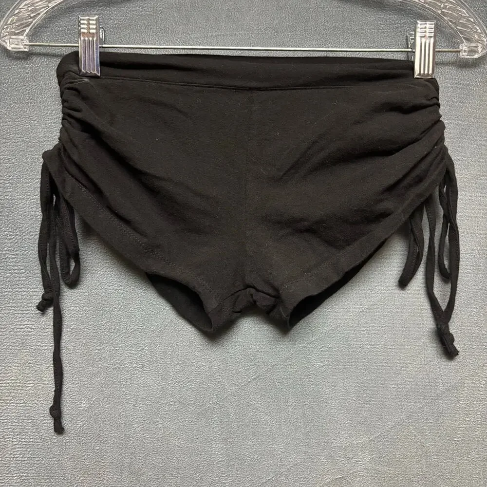 VTG YOLO Jamaican Shorts Island Tee Booty Hoochie Hot Pants You Only Live Once